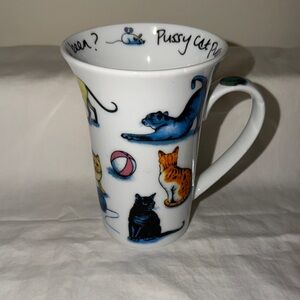 Playful Cat Design Ceramic Mug